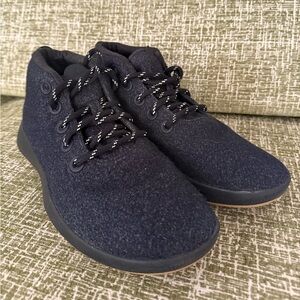 Like new! Allbirds Women's Wool Runner-Up Mizzle dark gray black High top merino